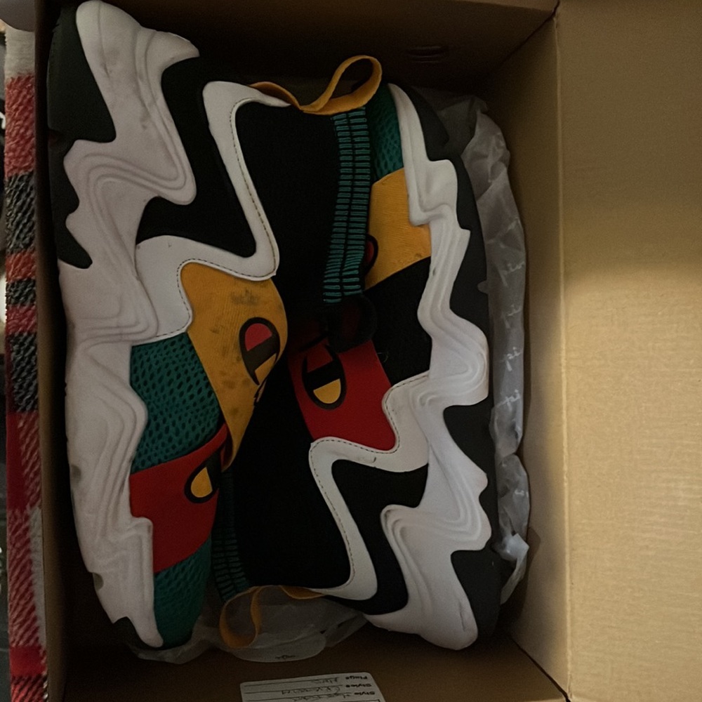 Champion Shoes - Picture 4 of 4